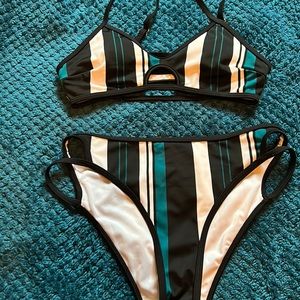 Sporty cut out bikini